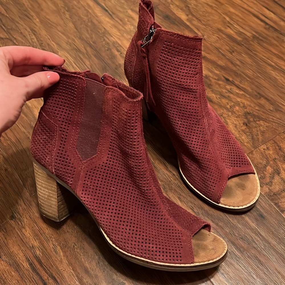 TOMS heels